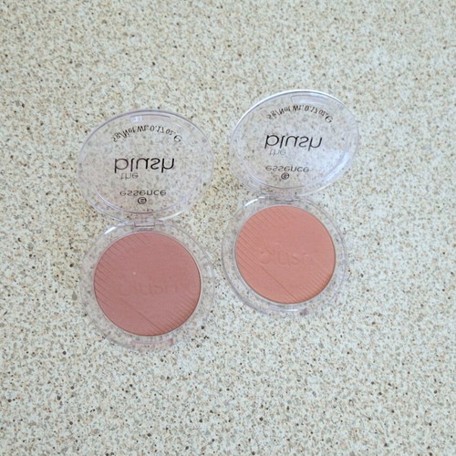 Essence The Blush like new, shades Befitting No10 and Breathtaking No30