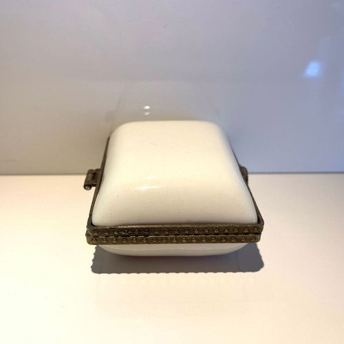 Porcelain storage box used - mini jewelry box