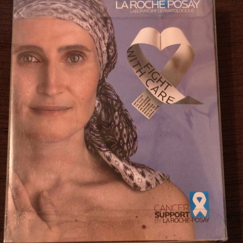 La Roche-Posay Fight With Care skincare set, 3 pieces