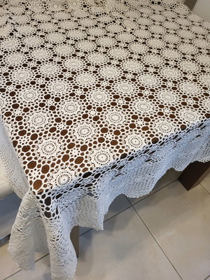 Ръчно изработена голяма покривка за маса 2.15×1.90м като нова, бяла