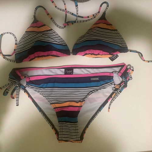 Protest women's bikini like new, size small, multicolor
