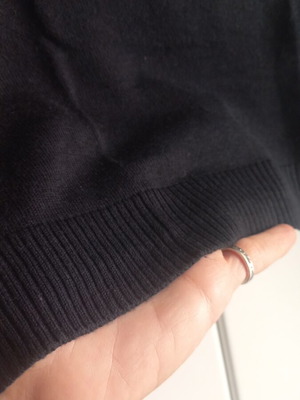 Bershka cropped knit sweater, black, size S