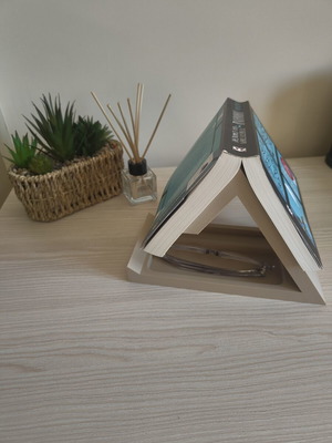 Reading stand with glasses holder and pen slot