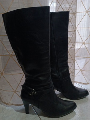 Boxer black leather boots like new size 38 with 7cm heel