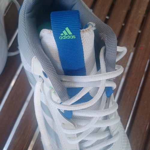 Adidas athletic shoes size 40 like new, white and blue