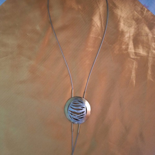 Wire necklace like new, gold and silver