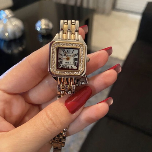 Silver wristwatch with new battery, women's