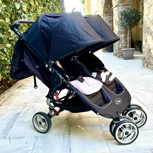 City Mini Double Baby Jogger twin stroller like new with double front wheels
