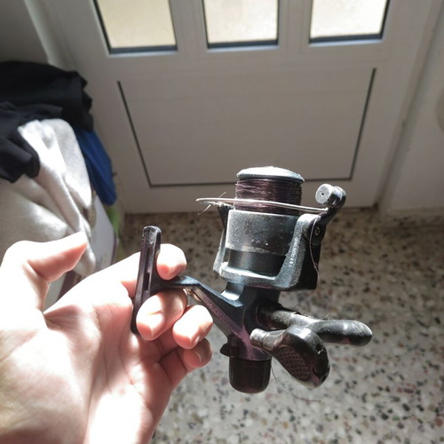 Fishing reel used with fishing line