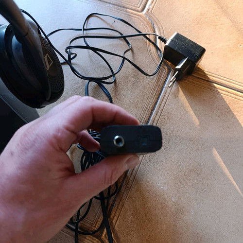 Sennheiser wireless headphones with transmitter base for TV like new
