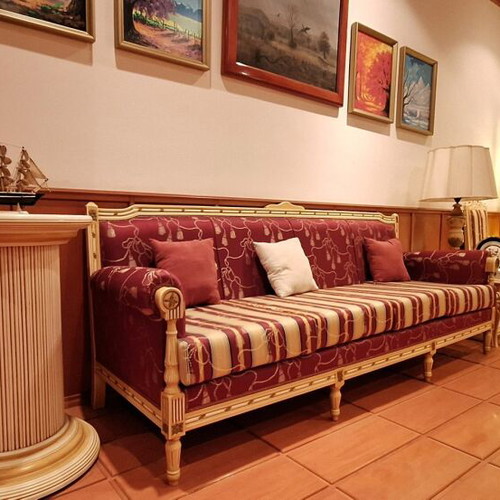 Collectible handmade 3-seater sofa like new