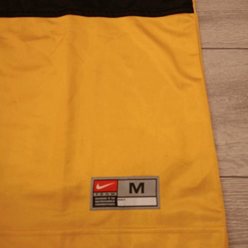 Retro Nike Teamwear shirt used, black and yellow, size M