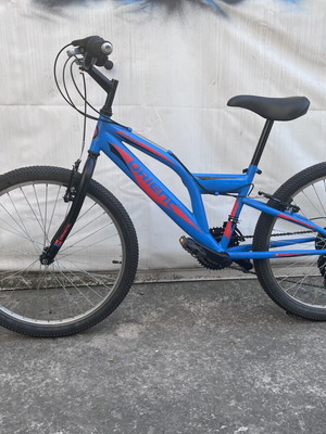 Orient Dart 24" mountain bike like new, blue, 26 inch