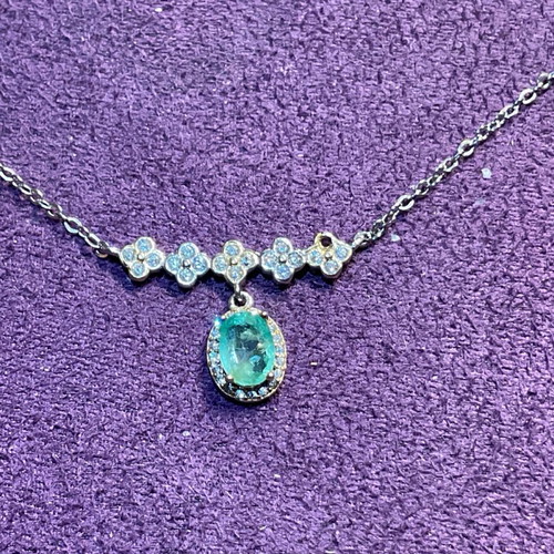Silver necklace with natural emerald and certificate of authenticity