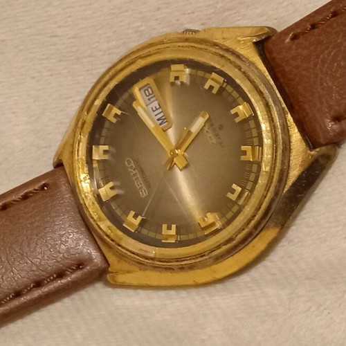 Seiko 6106-7589 used men's gold watch with leather strap