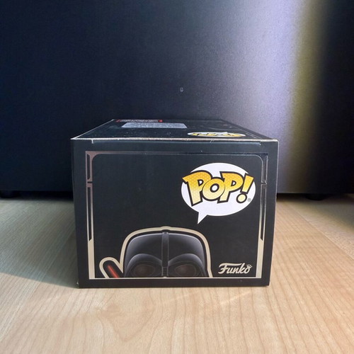 Funko Pop Darth Vader with Light and Sound 343 mint