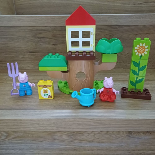 Lego Duplo Peppa Pig Garden and Tree House like new, 20 pieces