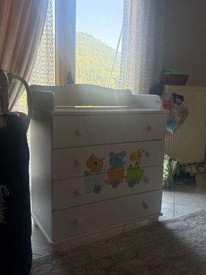 Children's dresser like new