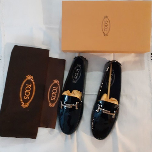 Tod's Gommino women's loafers new black patent leather size 40