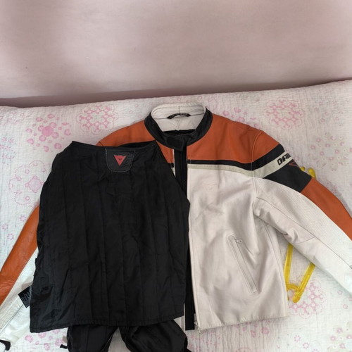 Dainese leather motorcycle jacket size 60 like new, white orange black