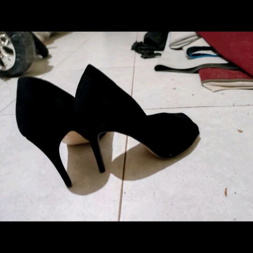 Velveteen peep toe heels new, size 38, black