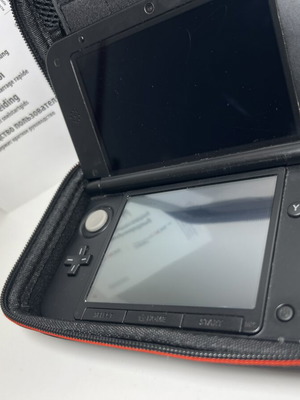 Nintendo 3DS XL употребяван с аксесоари, напълно функционален