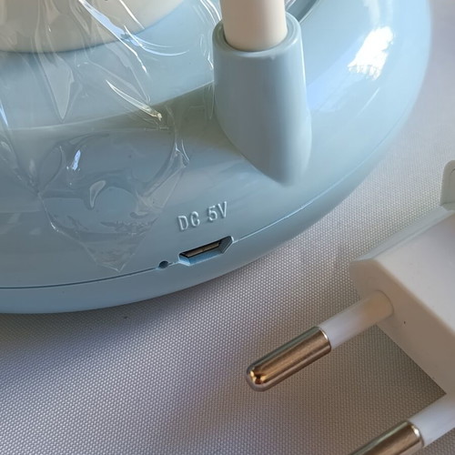 TaigeXin UFO Cartoon LED Desk Lamp USB rechargeable