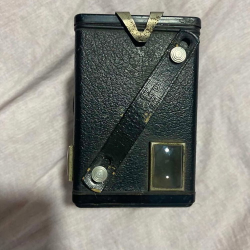 Kodak Brownie Six-20 Model C vintage box camera used