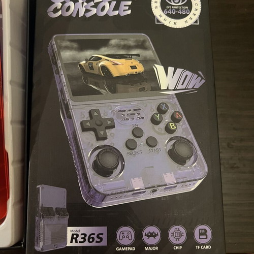 R36s Retro Handheld Game Console 3.5 Inch IPS Screen New