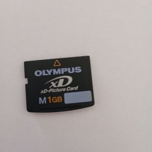 Olympus FE-115 digital camera used, 5.0 MP, Y2K aesthetic