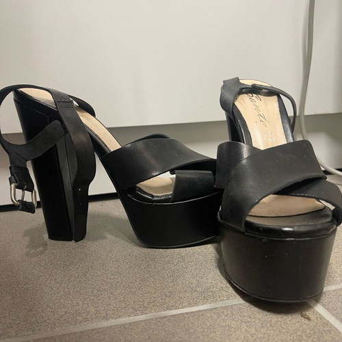 Sante sandals Saint Clair black like new, size 39