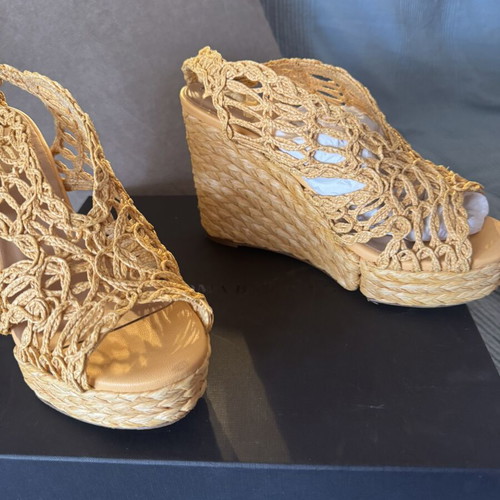 Paloma Barceló platform sandals like new, beige, size 39