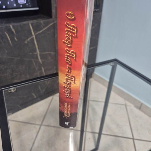 Peter Pan in Scarlet by Geraldine McCaughrean, hardcover Greek edition