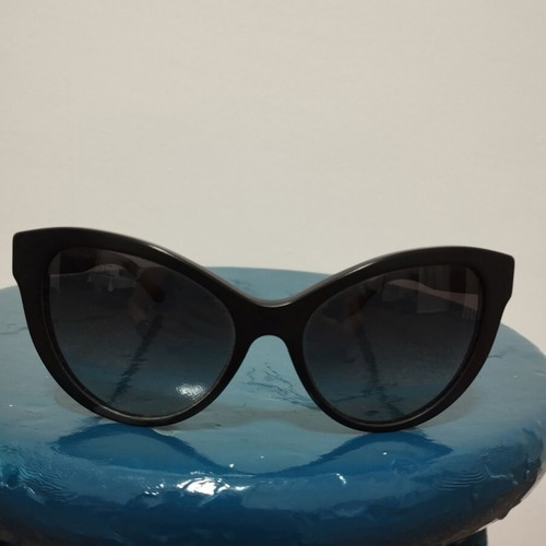 Burberry sunglasses used with defect