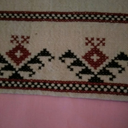 Cross-stitch table runner new on thick etamine 50×28.5cm