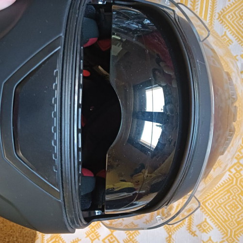 Helmet like new, with box and accessories