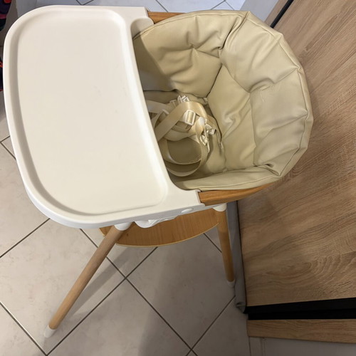 Highchair 4-in-1 with removable tray and cushion