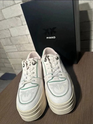 Pinko platform sneakers like new, size 39, white and green