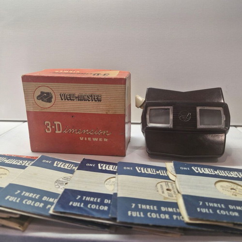 View master 3D stereoscope used with 12 albums and box