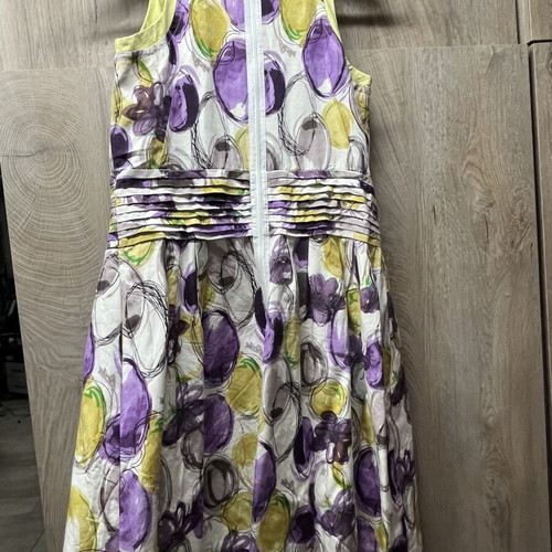 Women's dress new, never worn