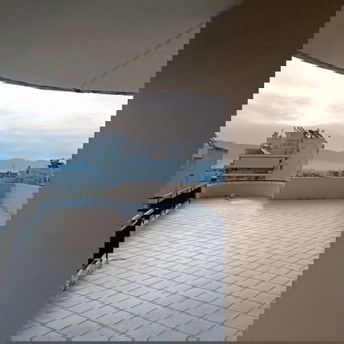 Επαγγελματικός χώρος 67 τ.μ. με δύο δωμάτια και wc σε εμπορικό κέντρο