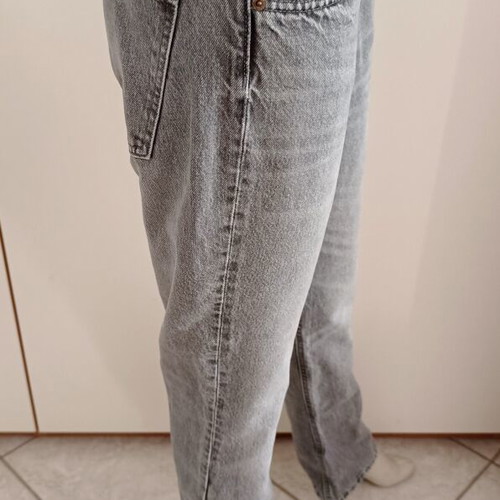 Zara high-waisted straight-leg jeans, gray, size M