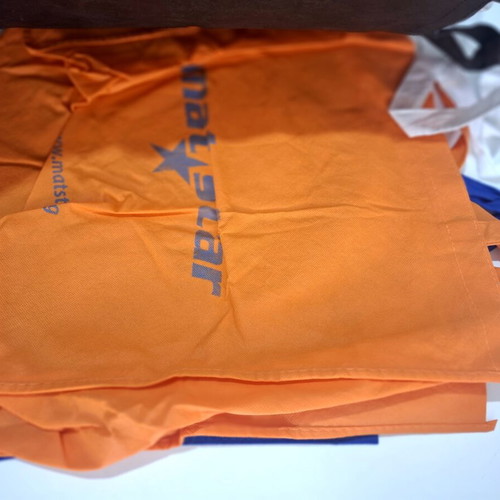 Canvas bags set like new, 30 pieces assorted sizes and colors