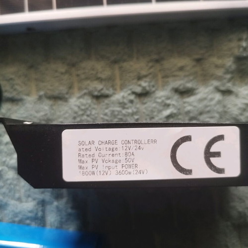 Photovoltaic panel with transformer 80A and 10 watt USB cable like new
