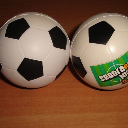Stress ball like new, pack of 2 anti stress balls with Sentra FM logo