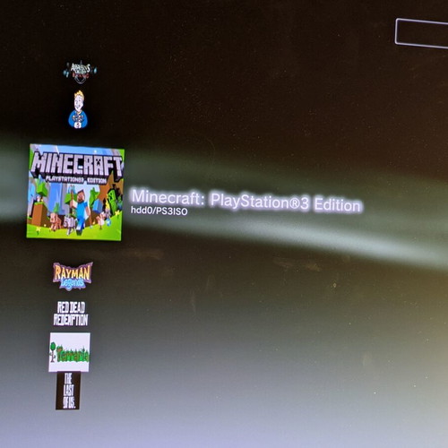 Sony PlayStation 3 Super Slim 1TB σαν καινούργιο με HEN 4.93 και 3 χειριστήρια