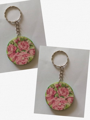 Handmade wooden prelók keychain new pink and green