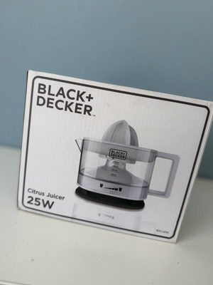 Black+Decker electric juicer 25W with 350ml container, new