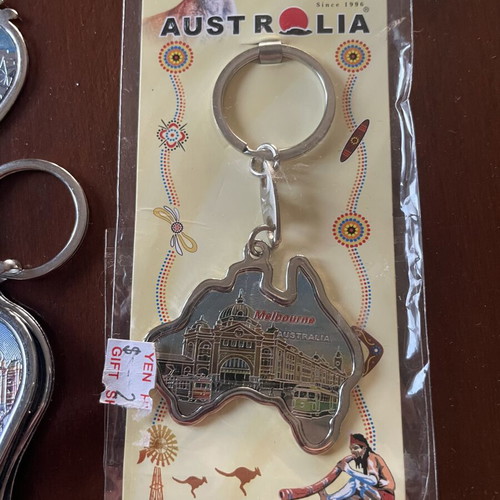 Set of 7 souvenir keychains Italy Rome Vatican & Australia Melbourne