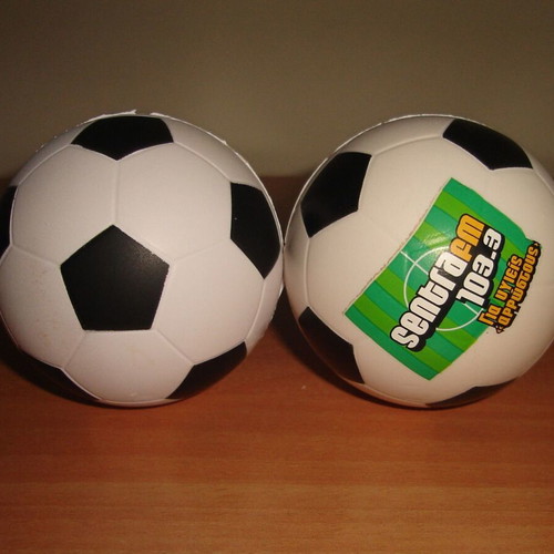 Stress ball like new, pack of 2 anti stress balls with Sentra FM logo
